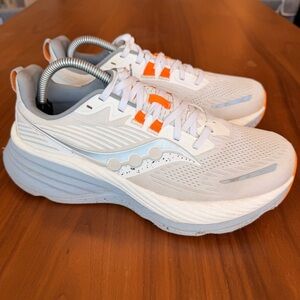 Mens Saucony Hurricane 24 running walking shoes White Orange Grey size 9